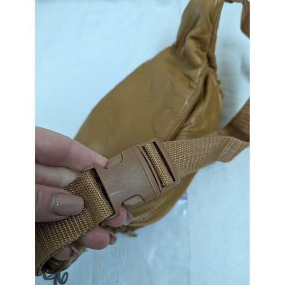 Tan leather patchwork 6 zipper pocket adjustable fanny pack, belt bag G6 - Picture 9 of 9